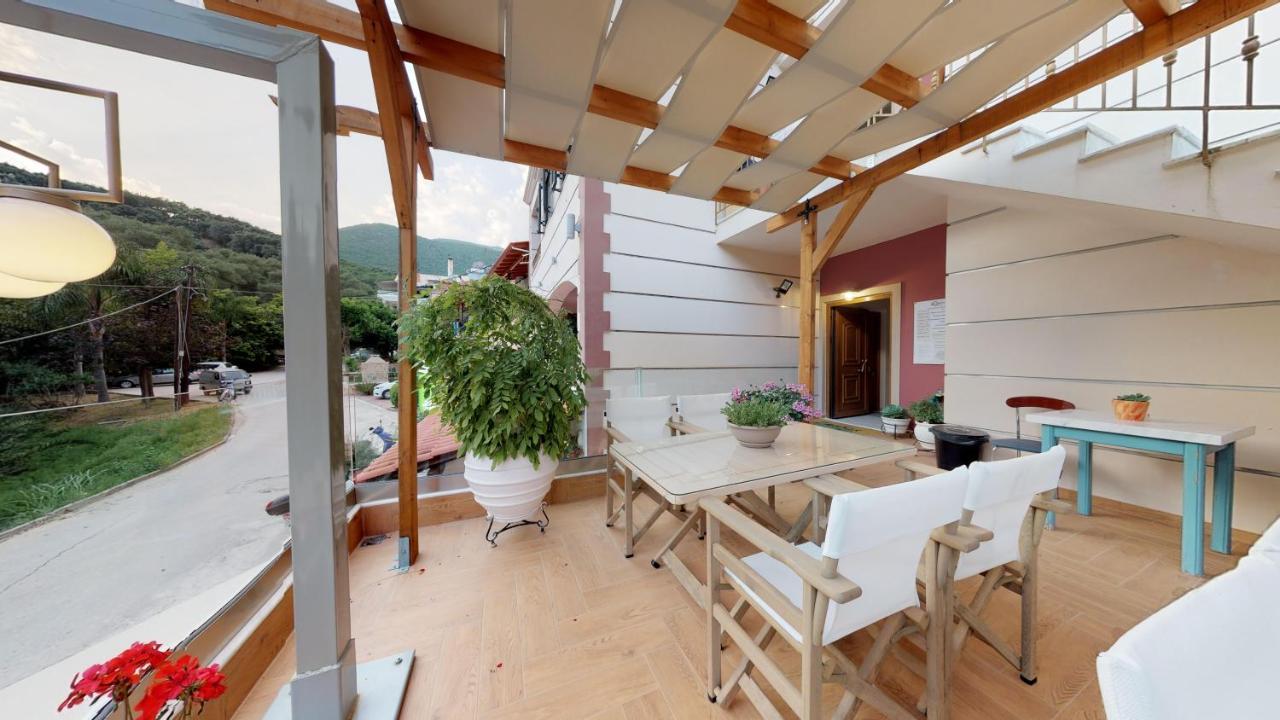 Zorbas Apartments Parga Exterior photo