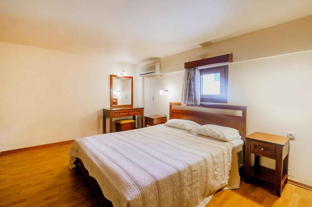 Zorbas Apartments Parga Exterior photo